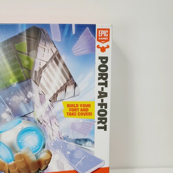 Fortnite Battle Royale Collection Port-A-Fort Playset Infiltrator Action Figure - Picture 4 of 5